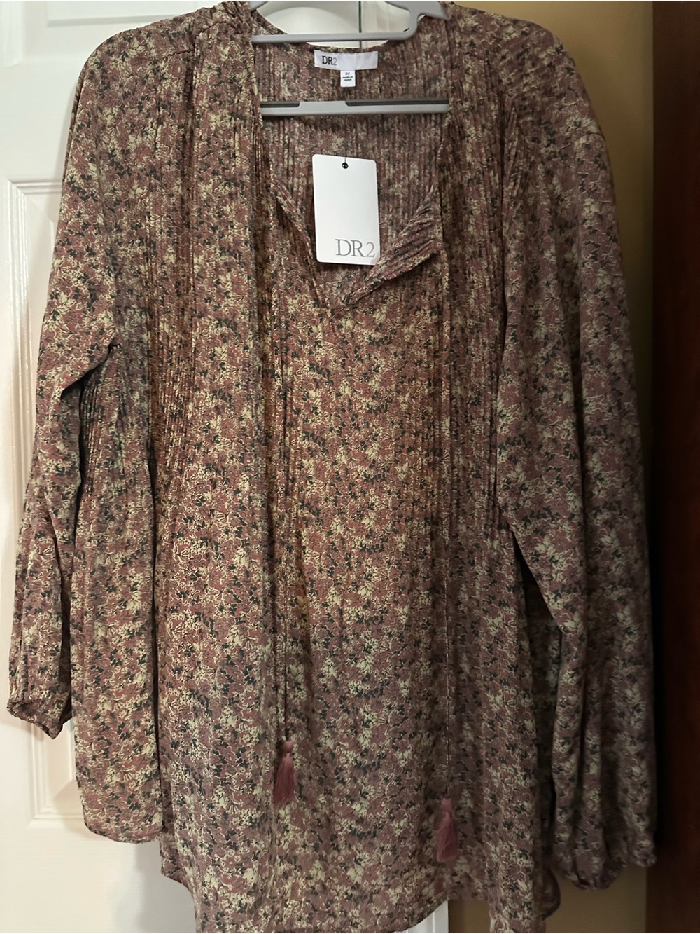 DR2 Mauve Floral Pintuck Peasant Tunic